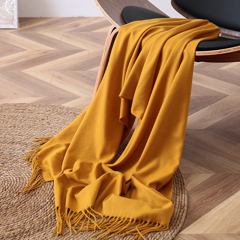 2024 otoño e invierno nuevo estilo color sólido bufanda larga imitación lana brillante textura borla marca negra mantón cálido