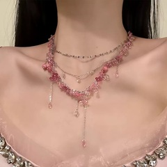新しいファッションの精巧なピンクのビーズはタッセルのネックレスの女性のファッションの気質の首の鎖の高級感の鎖をかぶせます。