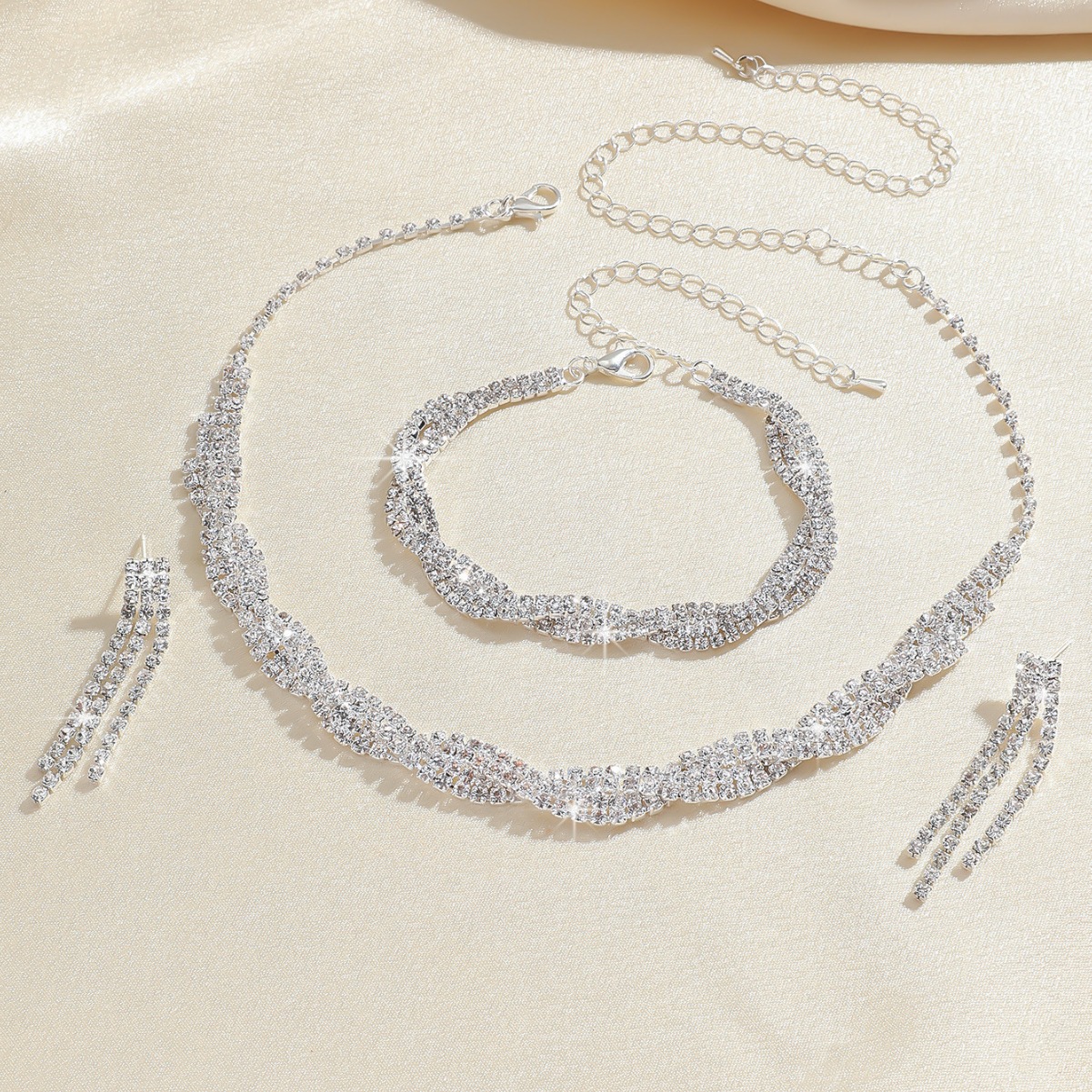 Moda venda quente cheio de diamante enrolamento torção três peças conjunto nupcial casamento brincos colar pulseira conjunto_voghion.com