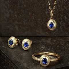 Vintage-style sapphire ring with adjustable hook, earring necklace set, exquisite and lightweight luxury, minimalist and niche for women.