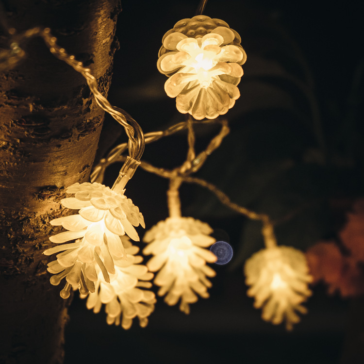 Lumières Mignonnes De Corde De Partie En Plastique De Pommes De Pin De Noël display picture 1