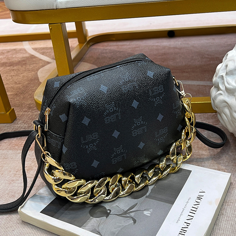 Xiaoxiangfeng handbag 2023 new mobile phone bag crossbody bag women's large capacity cosmetic bag printed shoulder bag_voghion.com