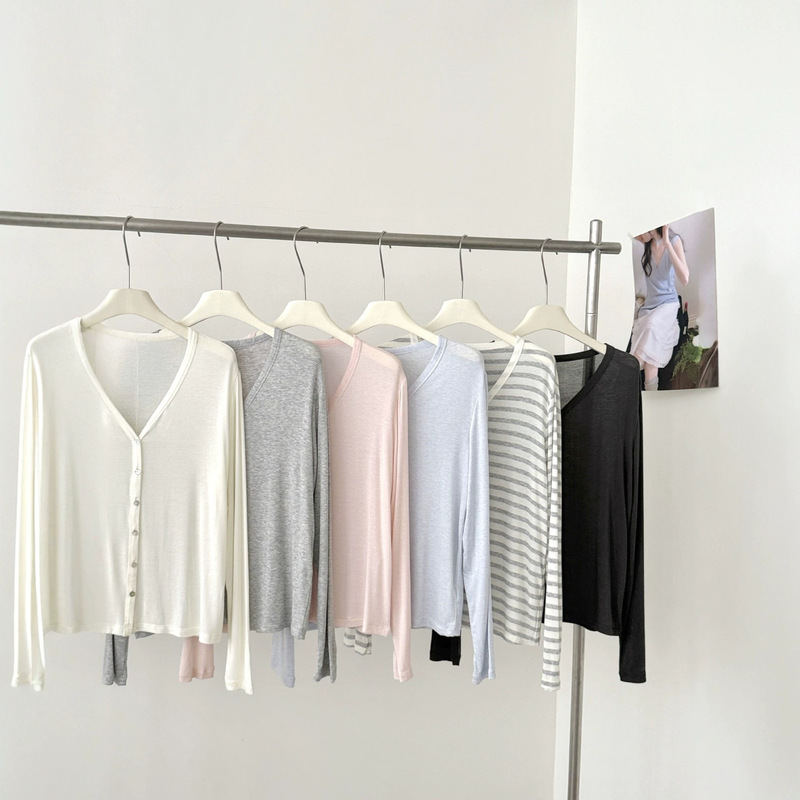 Lyocell Tencel Modal Cardigan for Women, Spring and Summer Thin Style, Sun Protection, Korean Style, Wool and Silk, Buttoned Long-Sleeve Knitwear Lyocell Tencel Modal Cardigan for Women, Spring and Summer Thin Style, Sun Protection, Korean Style, Wool and Silk, Buttoned Long-Sleeve Knitwear