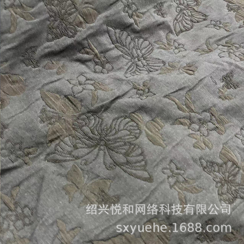 검정색 바탕에 남색 1개