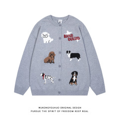 悟空には秋のレトロなファッションブランドの子犬ジャカードのカーディガンのセーターがあります。