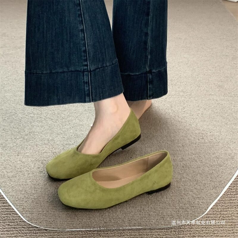 2026 Spring and Autumn Women's New Flat Loafers to Match Skirts, Square-Toed Granny Shoes, Soft Sole, Soft Leather, Shallow Mouth Single Shoes, Wedding Shoes 2026 Spring and Autumn Women's New Flat Loafers to Match Skirts, Square-Toed Granny Shoes, Soft Sole, Soft Leather, Shallow Mouth Single Shoes, Wedding Shoes