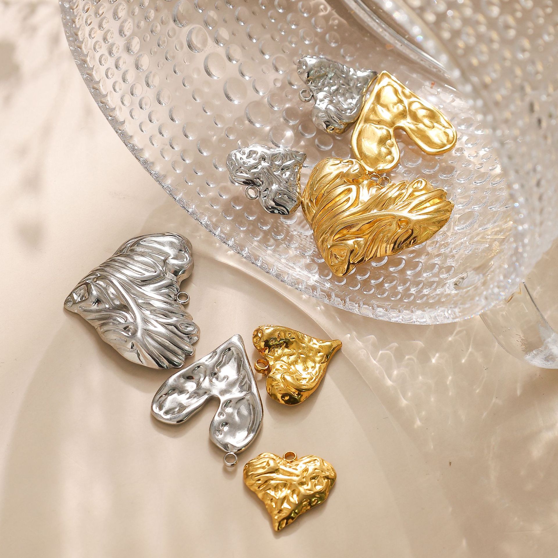 Heart Shape Pattern All Seasons Season 1 Piece 1.7*1.7CM 1.9*1.9CM 304 Stainless Steel 18K Gold Plated Heart Shape Pendant