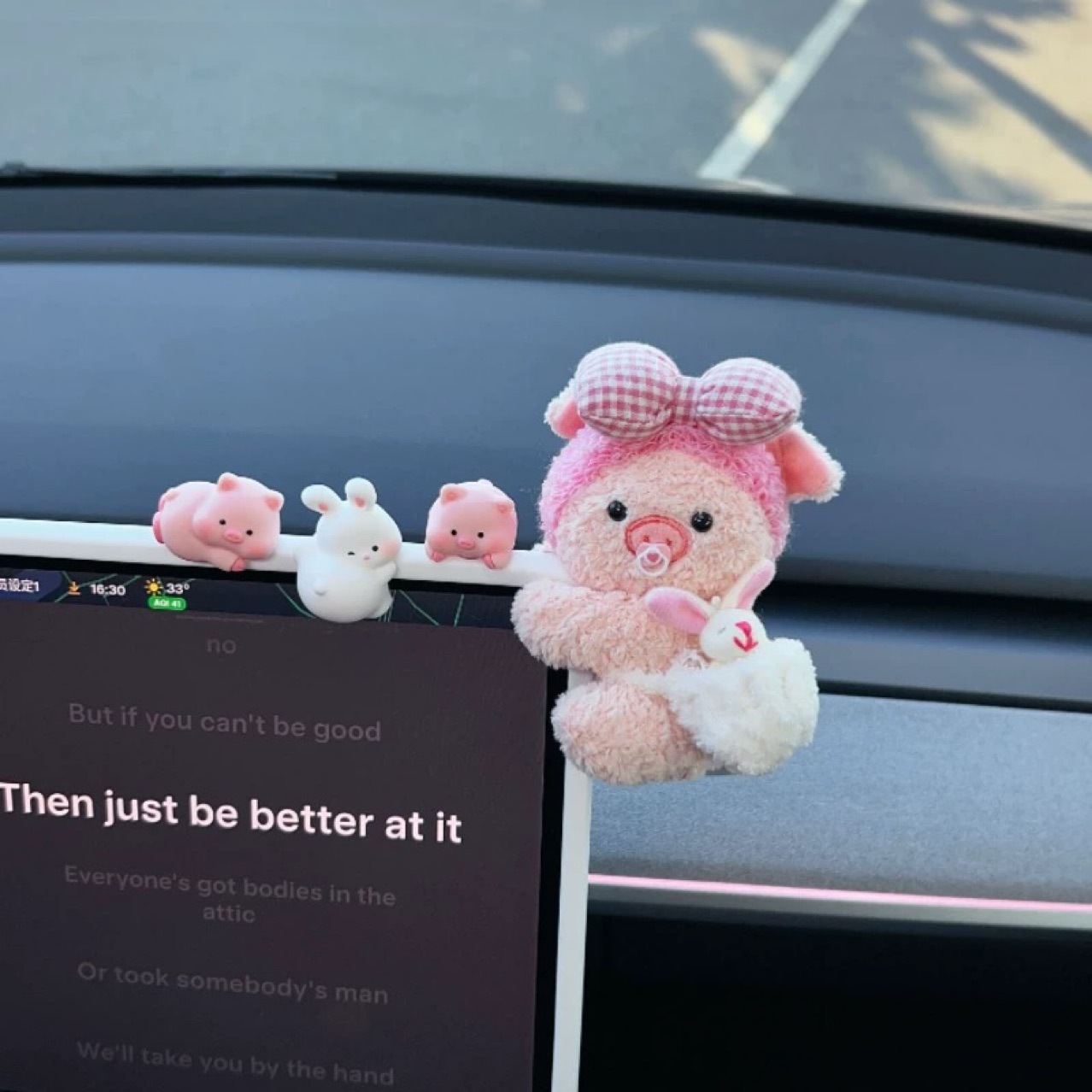 Plush Doll Car Dashboard Ornament Cute Cartoon Car Dashboard Decoration Creative Car Accessories for Women