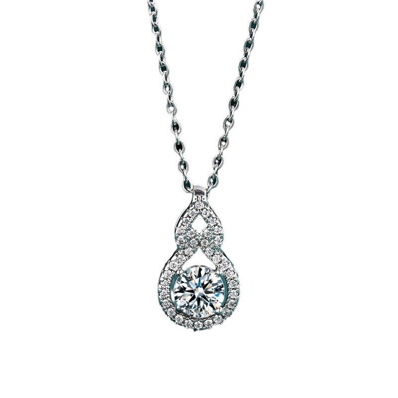 Funkelnde simulierte Moissanite-Kleeblatt-Halskette für Damen mit Schleifenanhänger, lichtechte Schlüsselbeinkette für das Leben_voghion.com