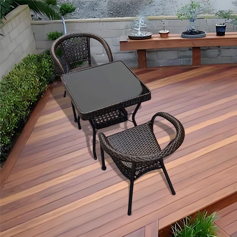 의자 2개 + 정사각형 테이블 63개(쿠션 포함)