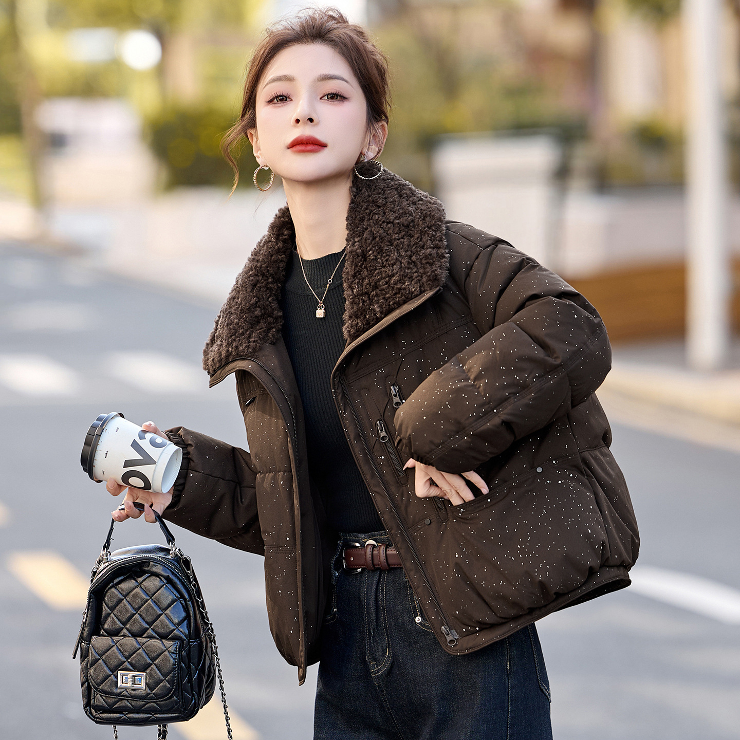 Stuffed Lapel down Jacket Women's Short Winter 2025 New Style High-End, Western Style, Age-Reducing and Versatile White Duck down Jacket