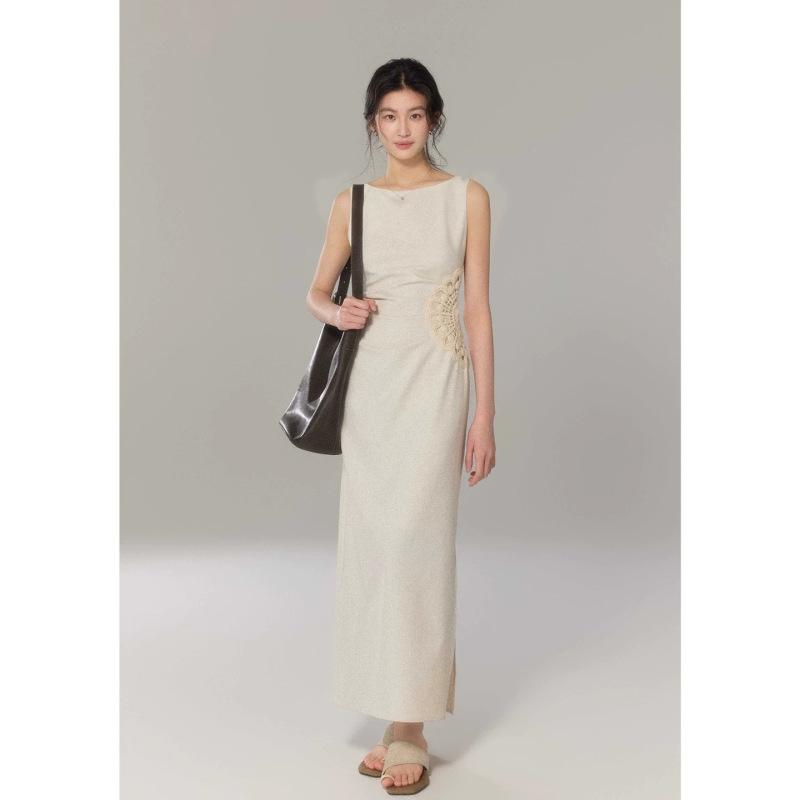 2026 Summer Style High-End Dress with Small Flying Sleeves for Women, Suitable for Work, Featuring Elegant Patchwork and Hand-Crocheted Flowers 2026 Summer Style High-End Dress with Small Flying Sleeves for Women, Suitable for Work, Featuring Elegant Patchwork and Hand-Crocheted Flowers