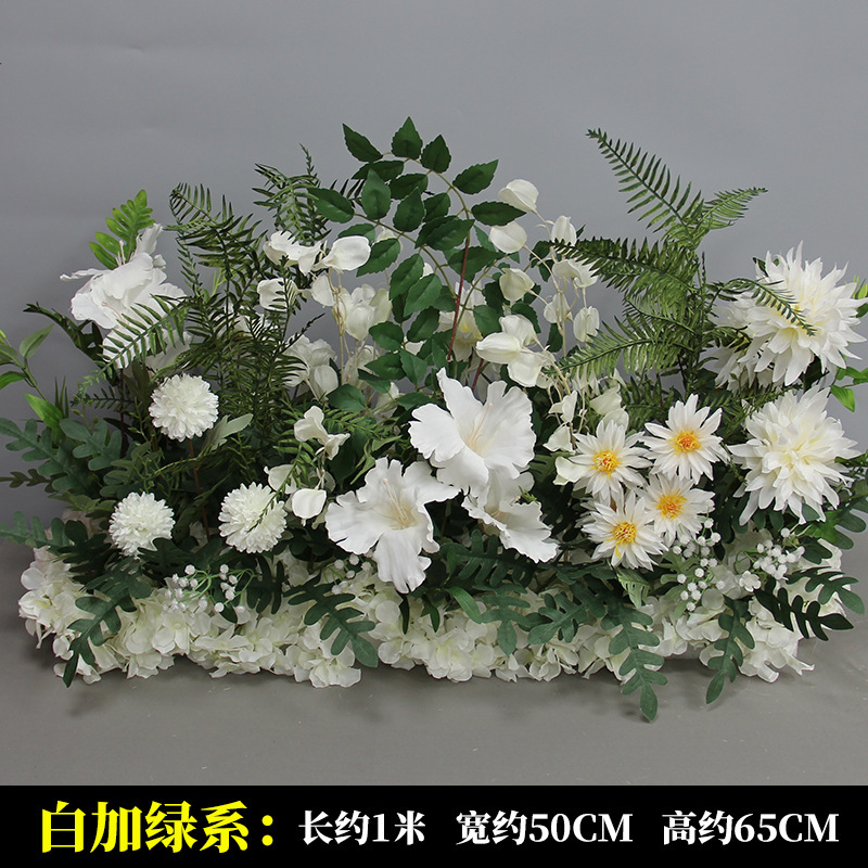 新商品の結婚祝いの大きいタイプの花を並べて絹の花の完成品の装飾をシミュレーションします。|undefined