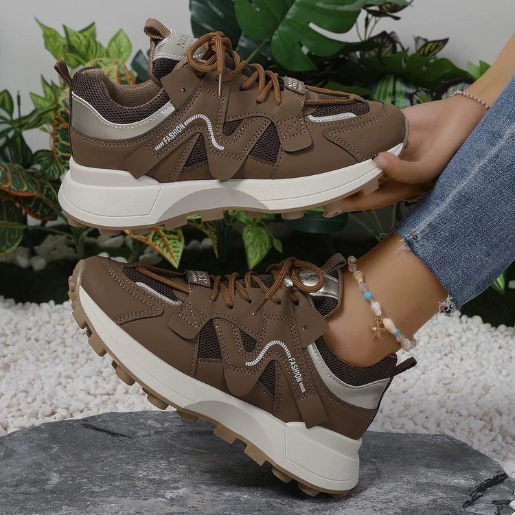 Женская повседневная спортивная обувь для внешней торговли, модные туфли для пап на толстой подошве, увеличивающие рост, модная обувь для студентов, повседневные кроссовки для бега.