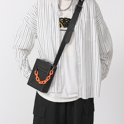 2024 New Box Bag Men's Chain Vertical Mobile Phone Bag Men's Light Luxury Trendy Brand Cigarette Box Bag Ins Messenger Bag Women