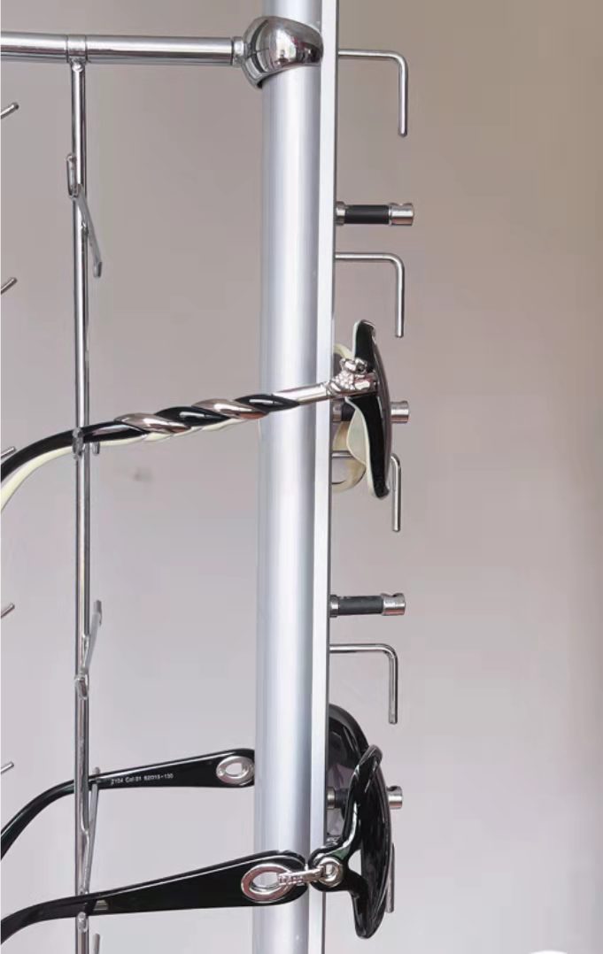 64 검은 코 패드