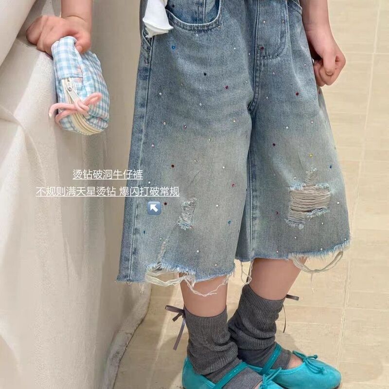 【Sparkling Rhinestone Jeans】Fashionable Rhinestone-Studded Ripped Denim Shorts for Girls, Stylish Straight-Leg Pants for Children 【Sparkling Rhinestone Jeans】Fashionable Rhinestone-Studded Ripped Denim Shorts for Girls, Stylish Straight-Leg Pants for Children