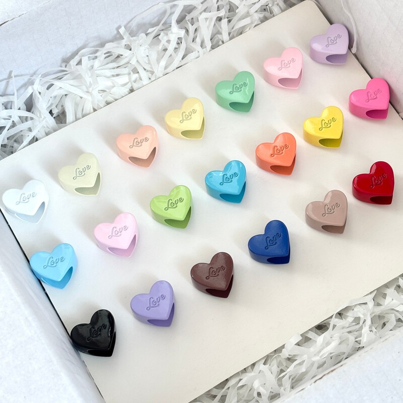 Heart-shaped zinc alloy phone strap keychain, DIY hardware accessories, through-hole keychain, decorative buckle ring, hanging ornament Heart-shaped zinc alloy phone strap keychain, DIY hardware accessories, through-hole keychain, decorative buckle ring, hanging ornament