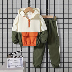 Boys hooded sweatshirt and pants set for autumn and winter