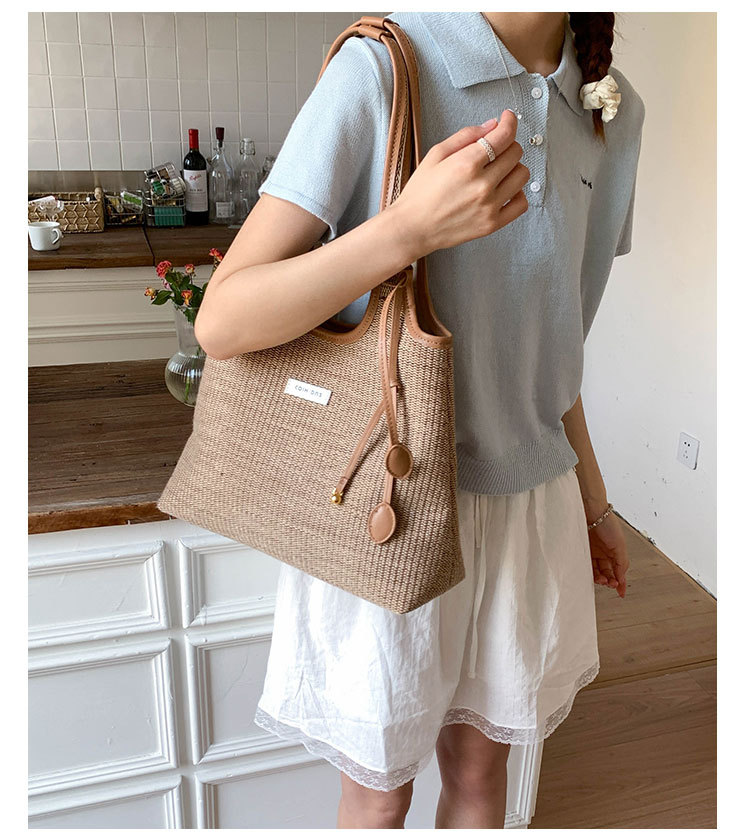 2025 Casual Commuter Tote bag, women's niche striped simple and fashionable hand-held shoulder bag, large-capacity underarm bag undefined