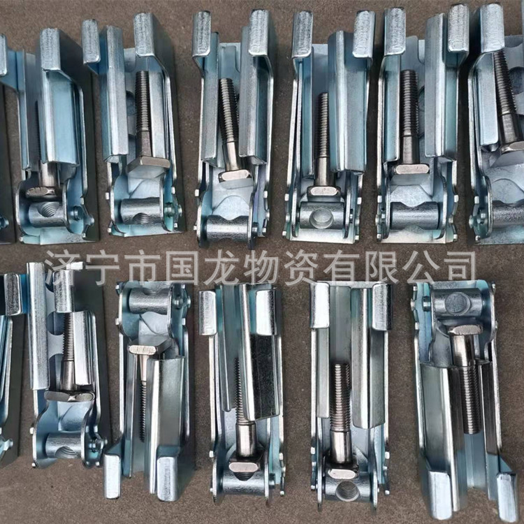 济宁国龙夹持器大促销了  防溢裙板压紧装置销售热线15315471168