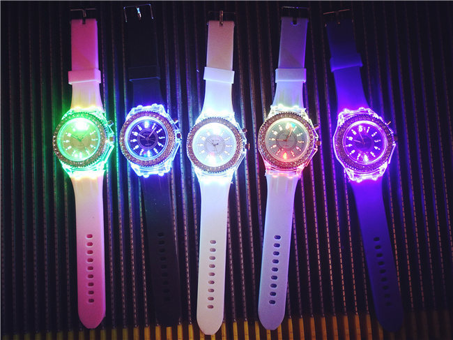 Luminous luminous personality rhinestone led Harajuku Korean fashion trend men and women students couple jelly quartz watch_voghion.com
