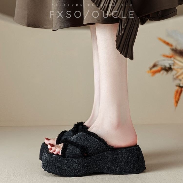 Design sense niche retro denim cross belt thick bottom slope heel sandals women summer casual beach slippers_voghion.com