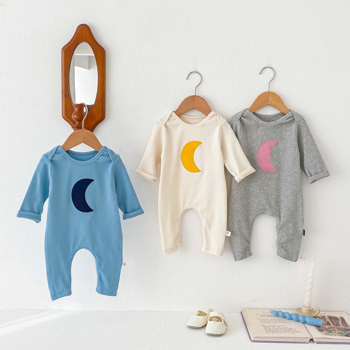 Estilo coreano primavera y otoño bebé de manga larga mono hombres y mujeres bebé largo lindo Luna casual mono