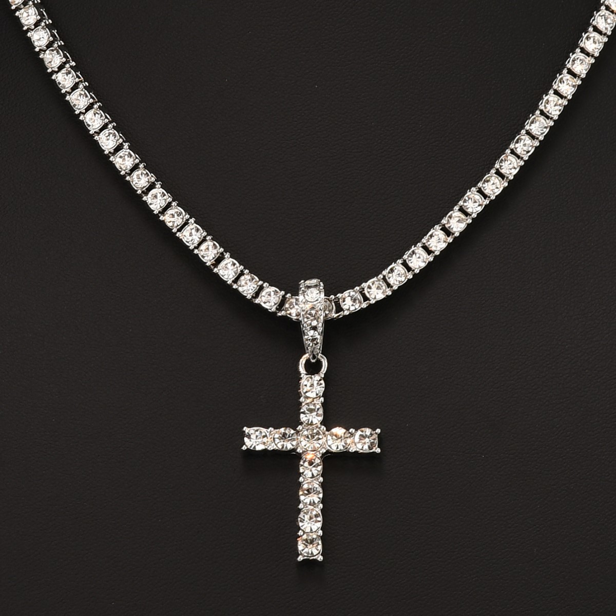【】Ma Siwei même style hip-hop classique croix tennis collier simple pendentif_voghion.com