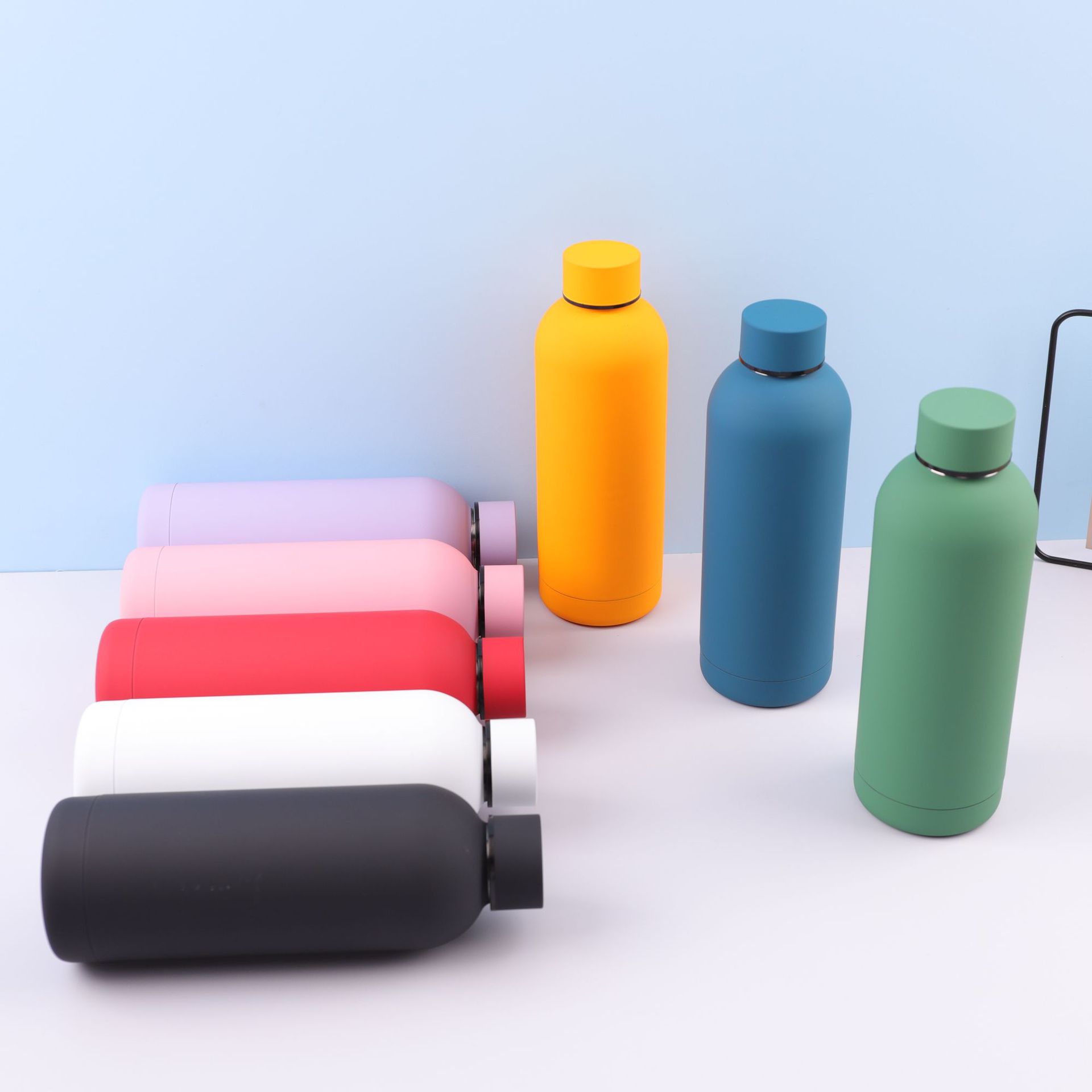 Nueva taza esmerilada 304 Acero inoxidable pequeña boca botella ventosa al aire libre deportes americanos gran capacidad taza de agua pintura botella de agua