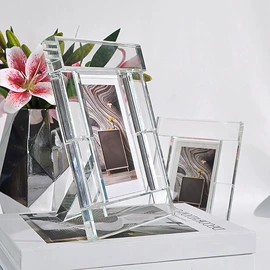 金属工艺品;树脂工艺品;水晶工艺品