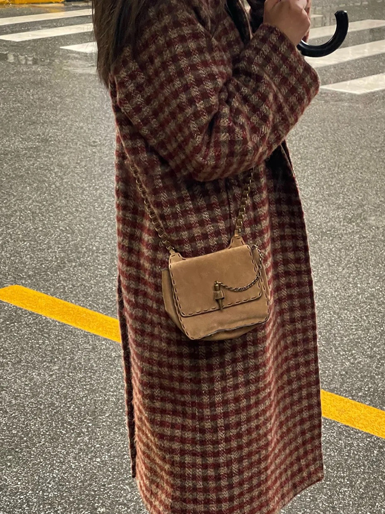 2024 automne et hiver nouveau sac à bandoulière polyvalent en daim givré avec chaîne, petit sac carré pour téléphone portable, sac pour femme_voghion.com
