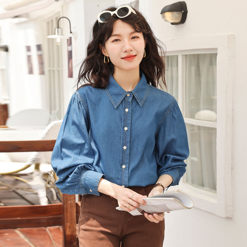 푸른 거품 소매 데님 셔츠 탑 여성의 2024 가을 새로운 긴 소매 셔츠로 GUAN WEN을 빛나다