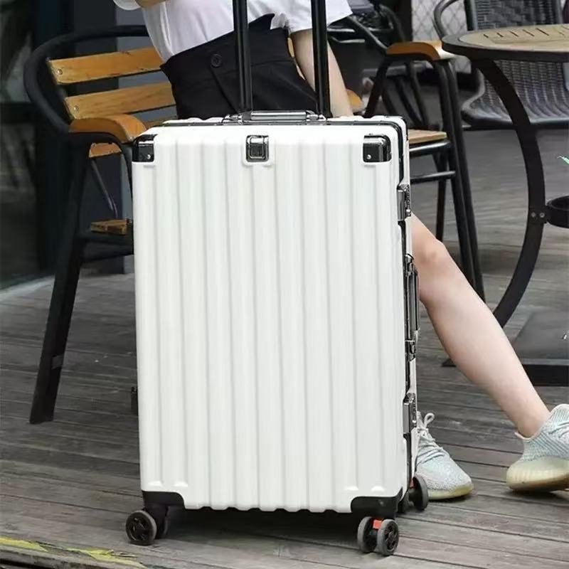 사진으로 맞춤형 로고 가방, 무소음 범용 휠 알루미늄 프레임 트롤리 케이스 24inch 학생 비밀번호 가방