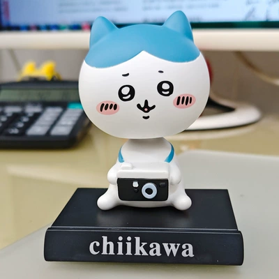 Accessories, Decorative Toys, Anime — Car ornaments - -shaking-head-camera-bear