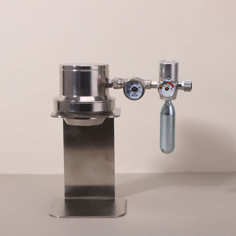 Small pneumatic coffee machine with pressure relief valve, CO2 nitrogen gas cylinder extraction equipment, portable home and outdoor coffee machine