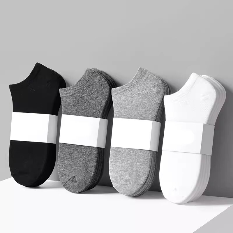 Black and White Socks for Men in Spring and Autumn, Invisible Short Socks, Trendy Ins-Style Sports Breathable Sweat-Absorbing Men's Short Socks, Non-Slip