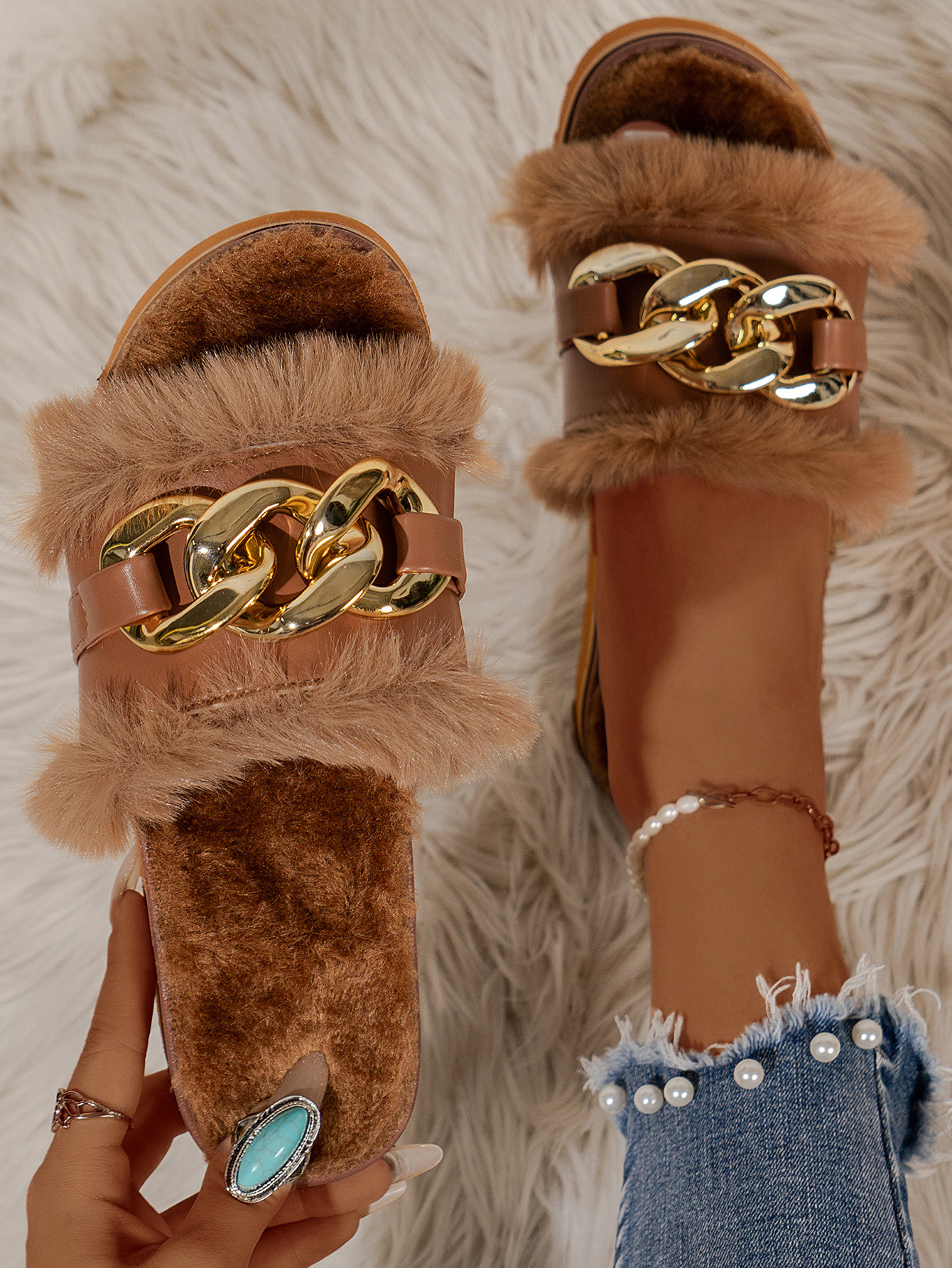 2024 nueva moda abertura zapatillas de lana zapatillas de cadena metálica zapatillas de algodón para mujeres ocio interior calentamiento zapatillas