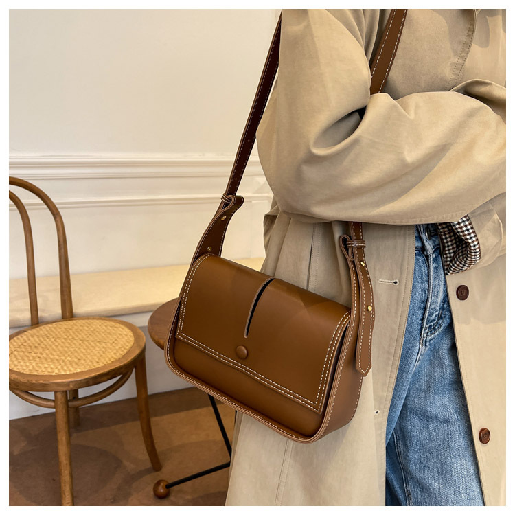Autumn And Winter Texture 2021 New Trendy Fashion Messenger High-end Small Square Bag display picture 4