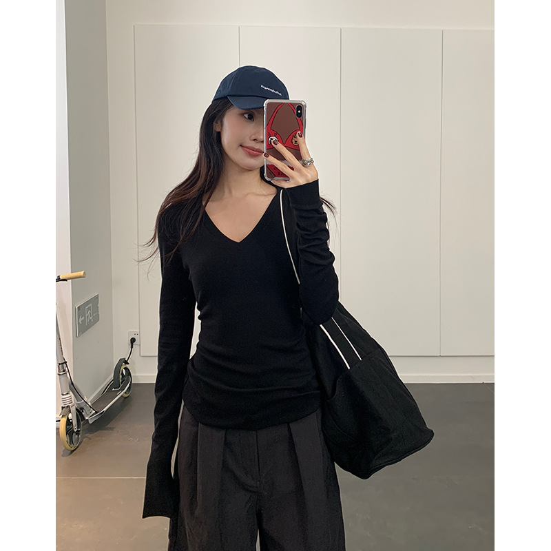楠涛正肩V领长袖t恤女秋冬新款修身显瘦莫代尔韩系内搭打底衫上衣