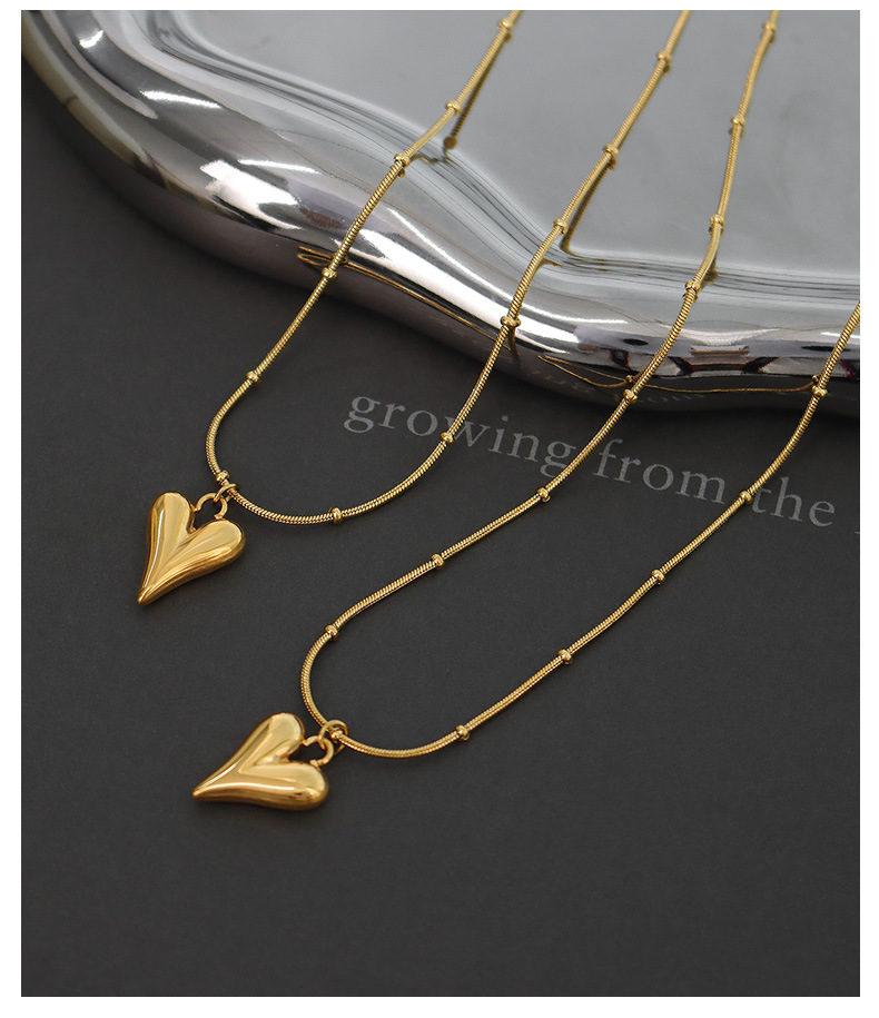 Fashion Mini Peach Heart Titanium Steel Necklace Wholesale display picture 6