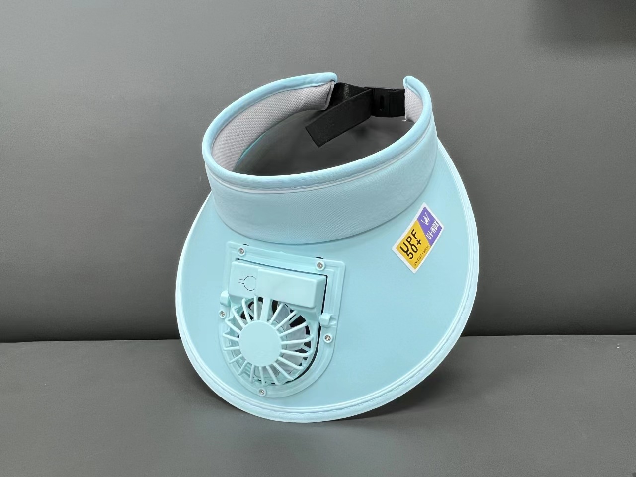 Tablero de PP pequeño U sombrero de ventilador lago azul