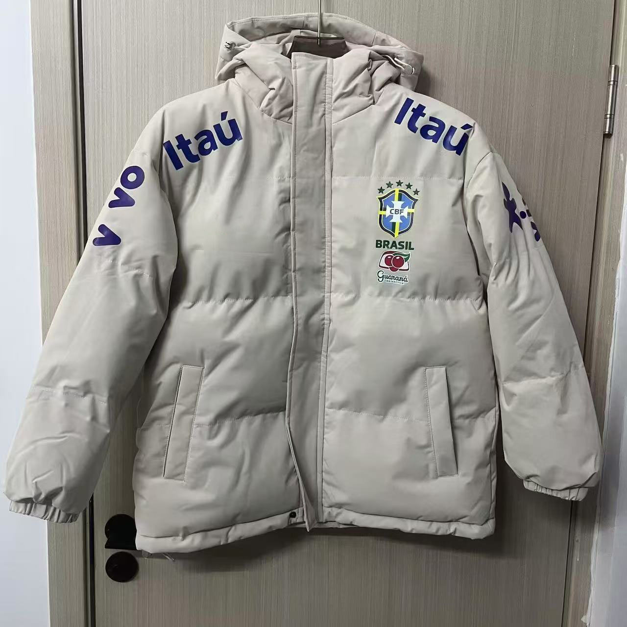 Chaqueta de fútbol Chaqueta acolchada Brasil París Alemania Red Devils Bayern Gabardina más terciopelo delgado Neumbape