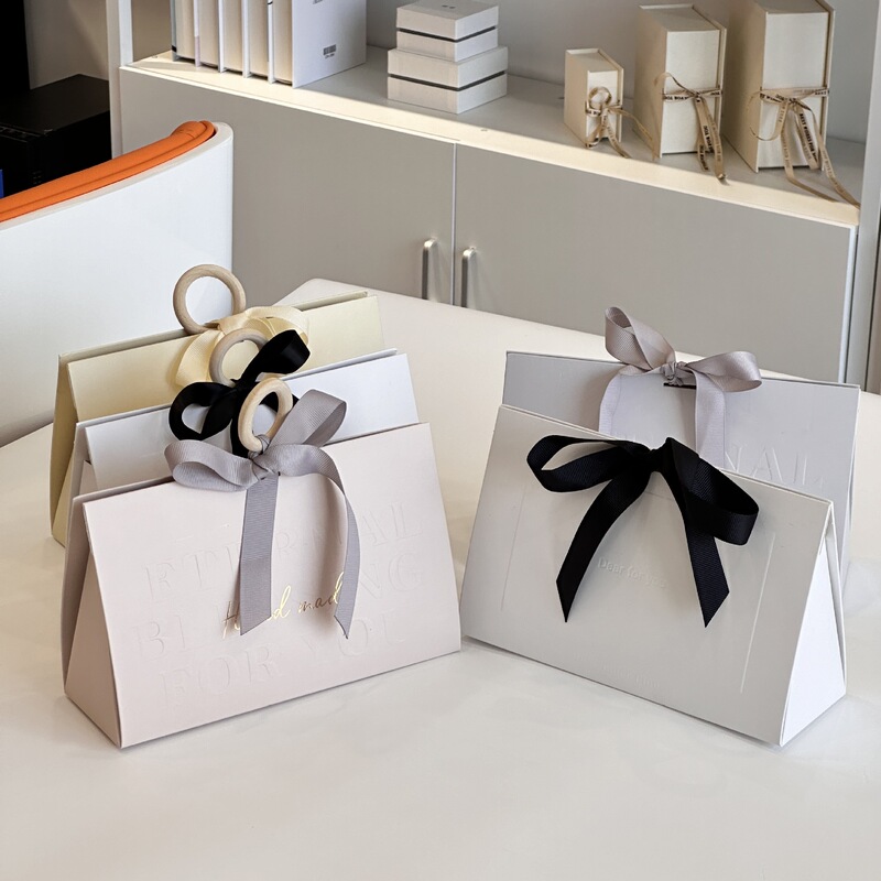 in stock Wholesale High-end Luxury Wooden Ring Ribbon Portable Gift Box Logo Carton Accompanying Gift Packaging Box