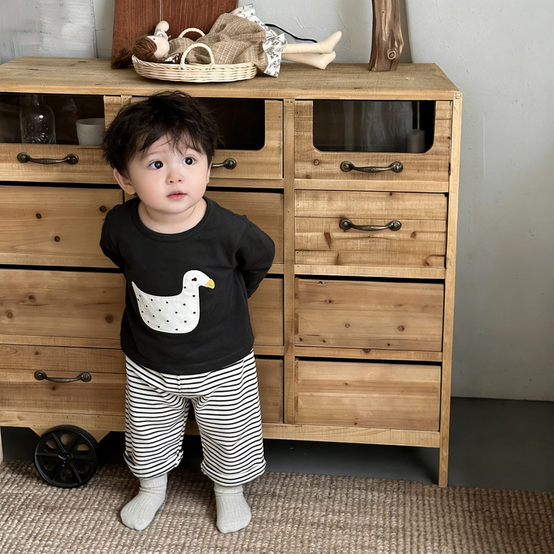 Children's Spring and Autumn Outfit, Korean Style Casual Long-Sleeve Set for Boys and Girls, Baby Base Layer Shirt, Versatile Pants, Stylish Children's Spring and Autumn Outfit, Korean Style Casual Long-Sleeve Set for Boys and Girls, Baby Base Layer Shirt, Versatile Pants, Stylish