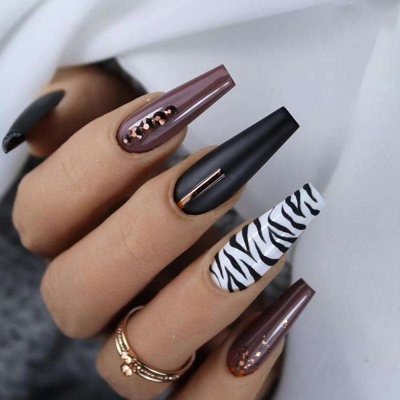 European and American Style Black Long Manicure Strips with Stripes and Dots for Women, Wearable Nail Design, Elegant and Removable Sequins European and American Style Black Long Manicure Strips with Stripes and Dots for Women, Wearable Nail Design, Elegant and Removable Sequins