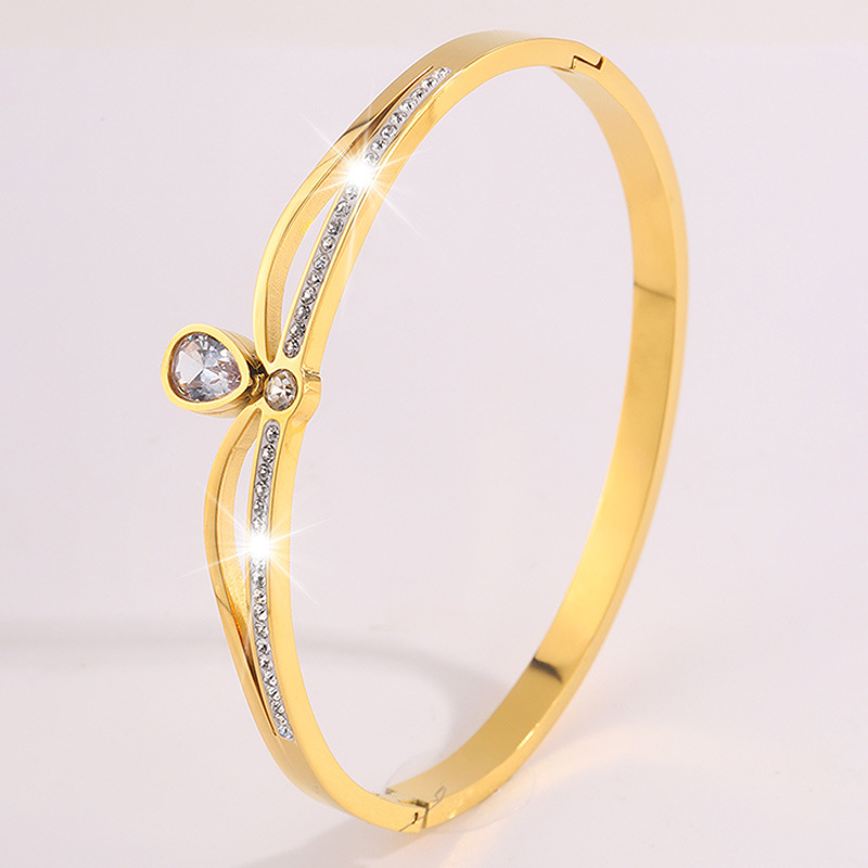 Nueva elegancia princesa corona de diamante de acero de titanio pulsera de alta calidad para mujeres corona de moda simple joyas de pulsera