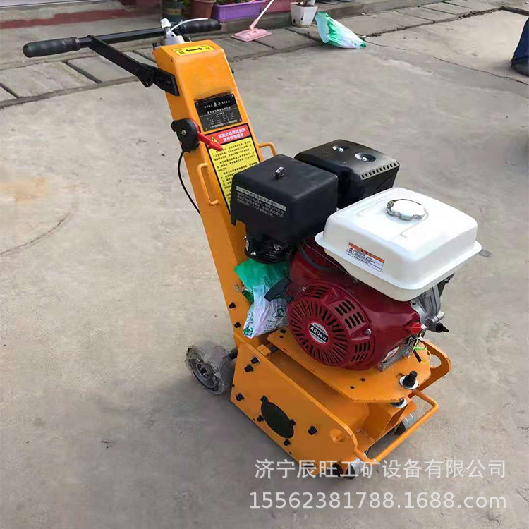 手推式汽油路面便携铁刨机热卖 配置高铁桥梁用拉毛机铣刨机