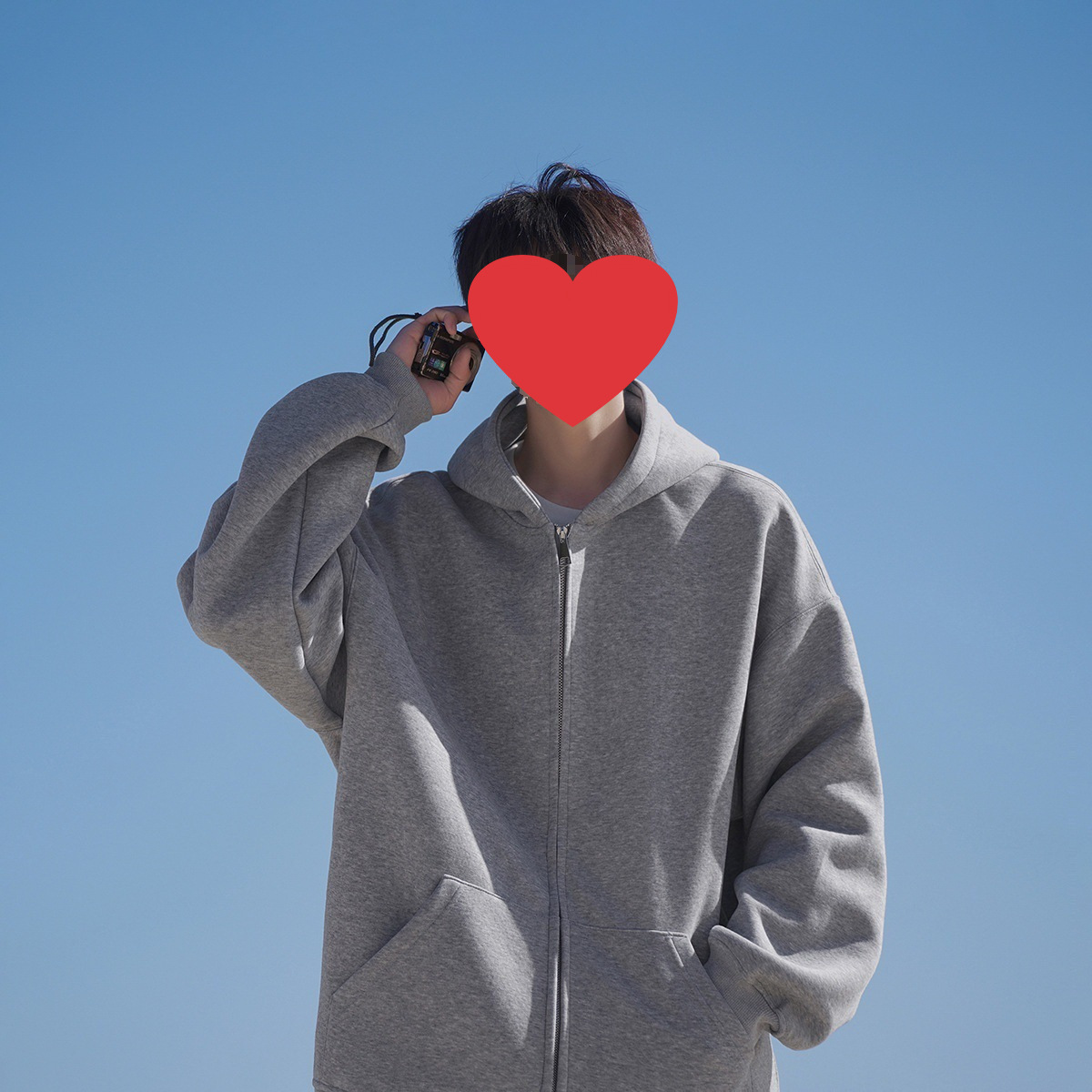 밝은 회색