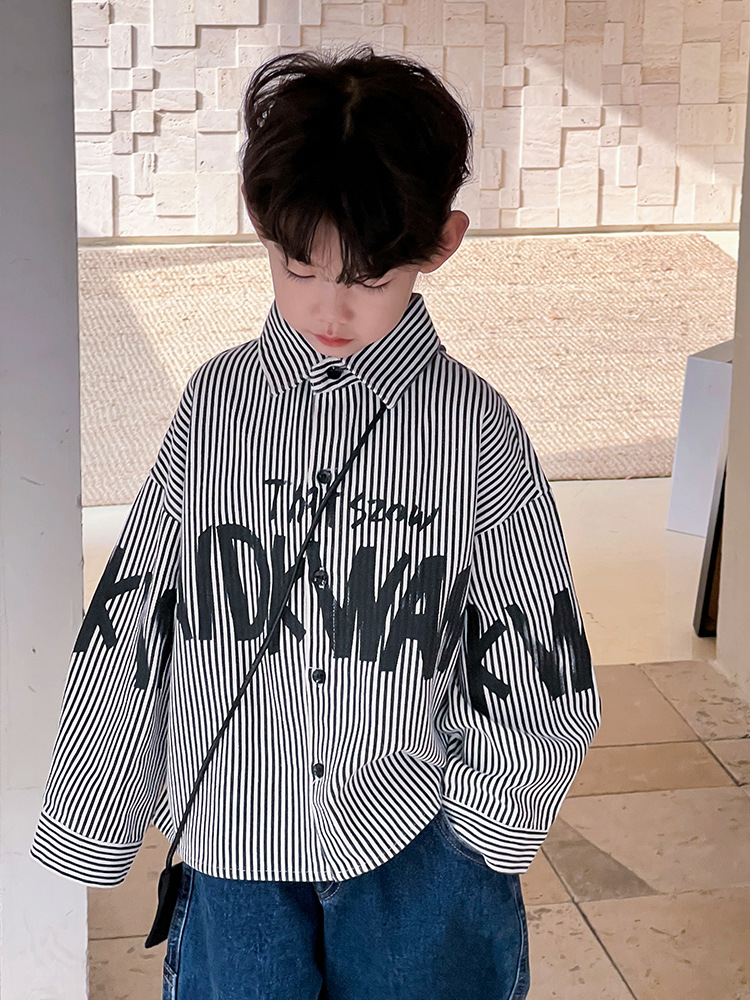 Camisas de otoño para niños, camisas infantiles, ropa infantil de otoño 2024 nuevo estilo, camisetas a rayas de estilo coreano para niños pequeños